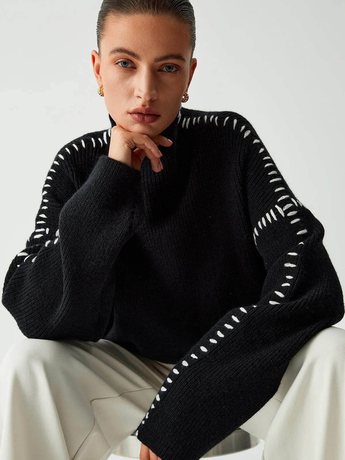 ALMA™ | Oversized Turtleneck Sweater with Elegant Piqué Details