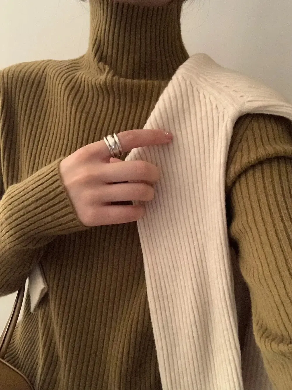 T3191 Ribbed Turtleneck Sweater