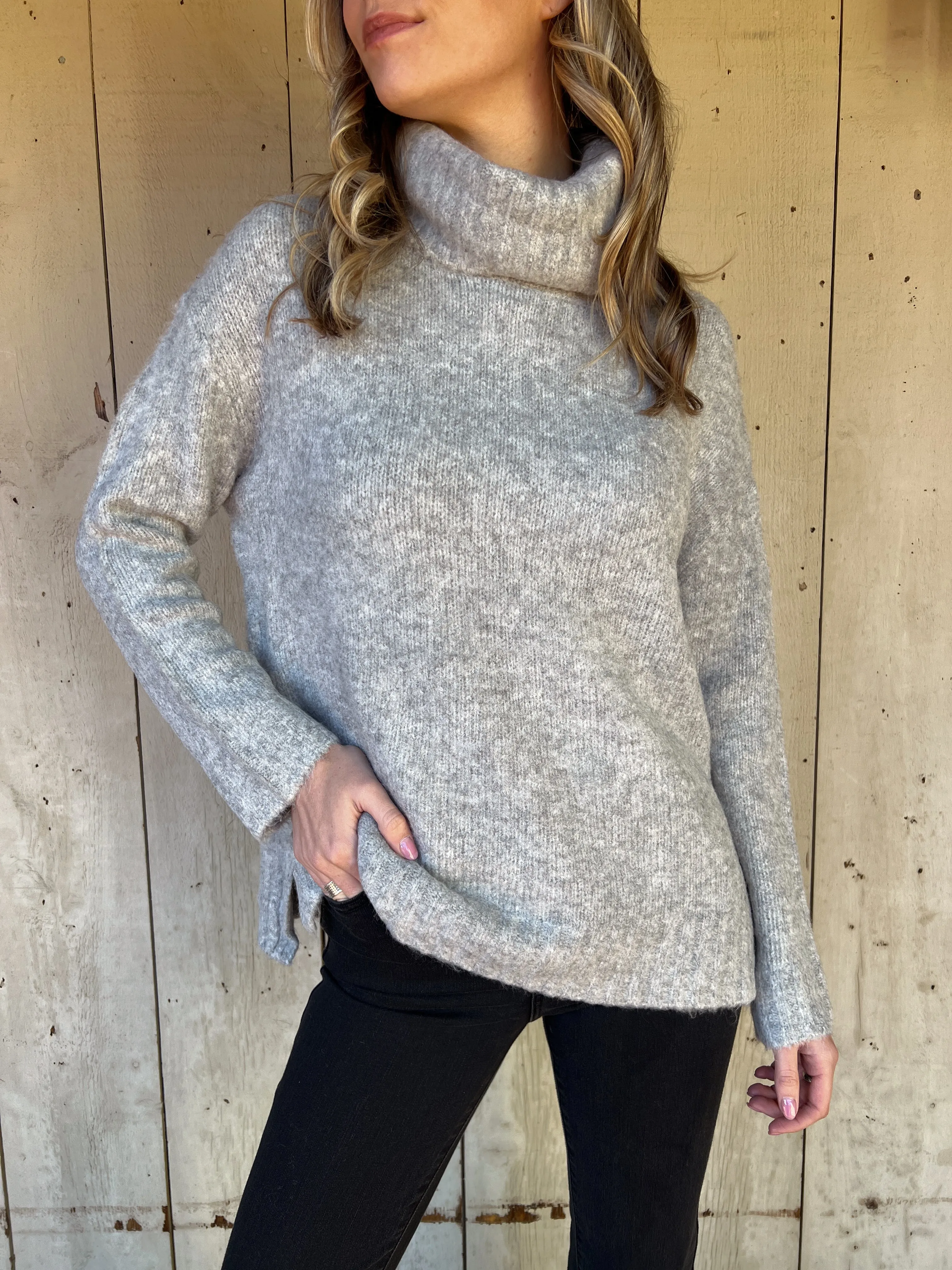 The Abigale Turtleneck Grey