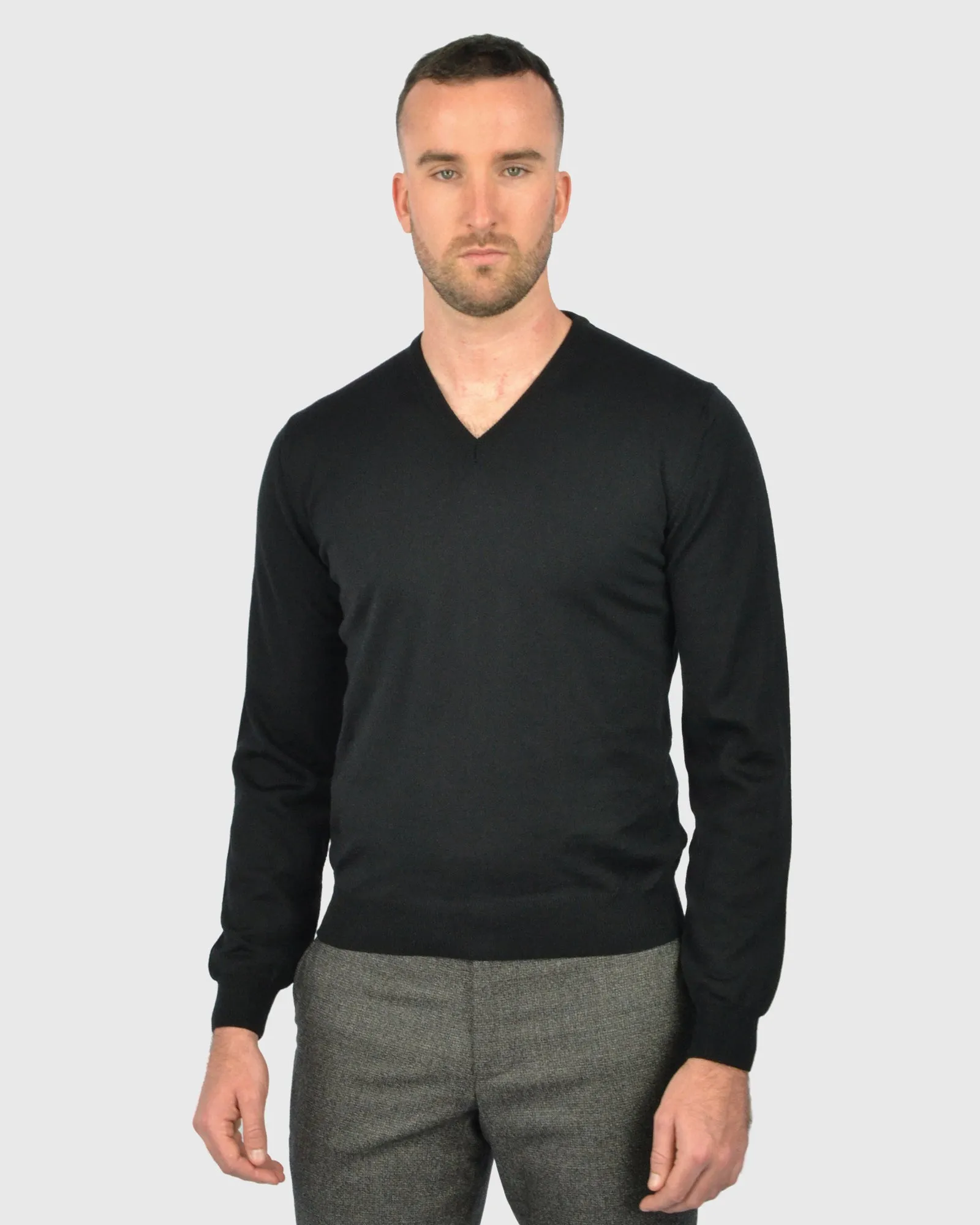 VISCONTI W23V BLACK WOOL V-NECK SWEATER